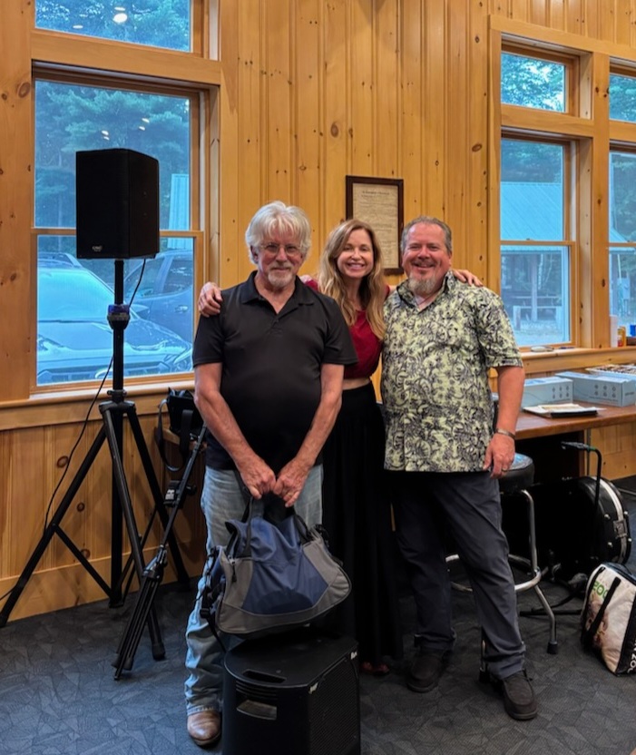 The Lindsays Stephen Lindsay, Kay Boc Nickerson, Ted Mello